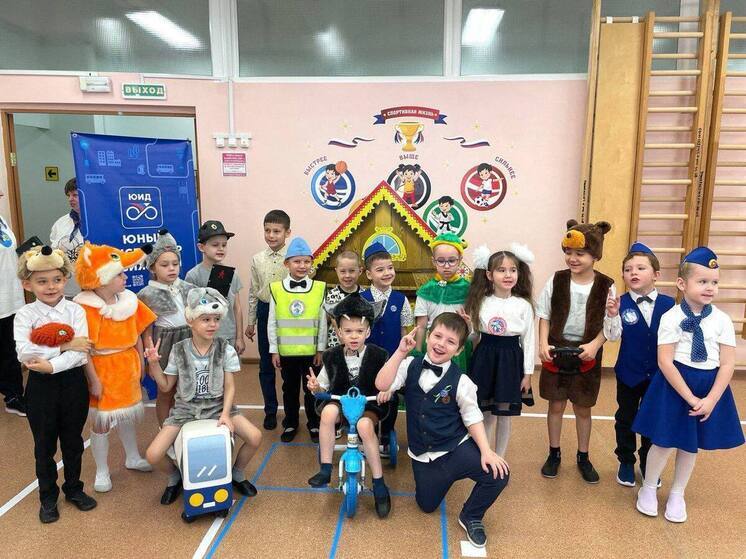 Юные инспекторы дорожного движения собрались в детском саду Нижневартовска