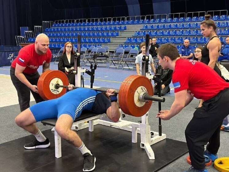 В Ноябрьске состоялись первые окружные соревнования среди ветеранов СВО