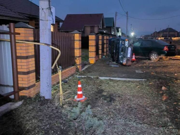 Подросток на ВАЗе врезался в газовую трубу в Дружино