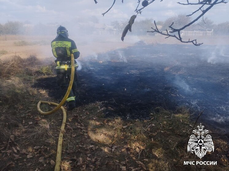 В Херсонской области спасатели МЧС России участвовали в ликвидации пожара и ДТП