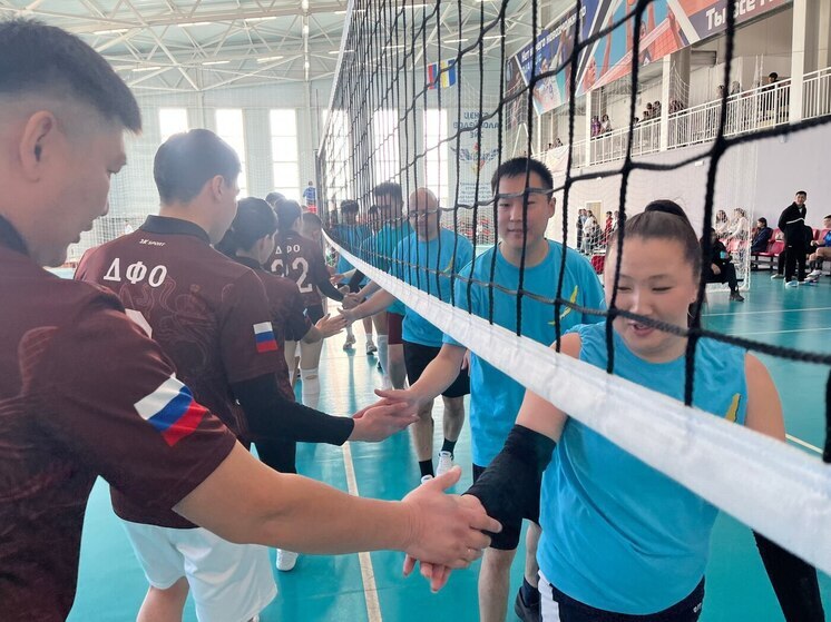 Команда следственного управления Бурятии заняла 4 место на турнире по волейболу