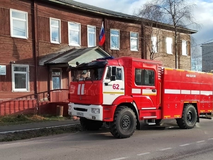 Плановое пожарно-тактическое занятие прошло в Умбе