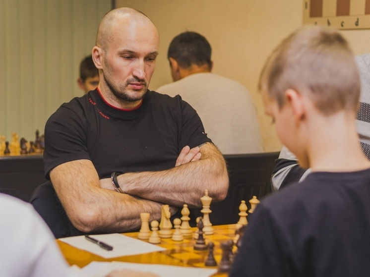 В Мурманске стартовал полуфинал городского чемпионата по шахматам