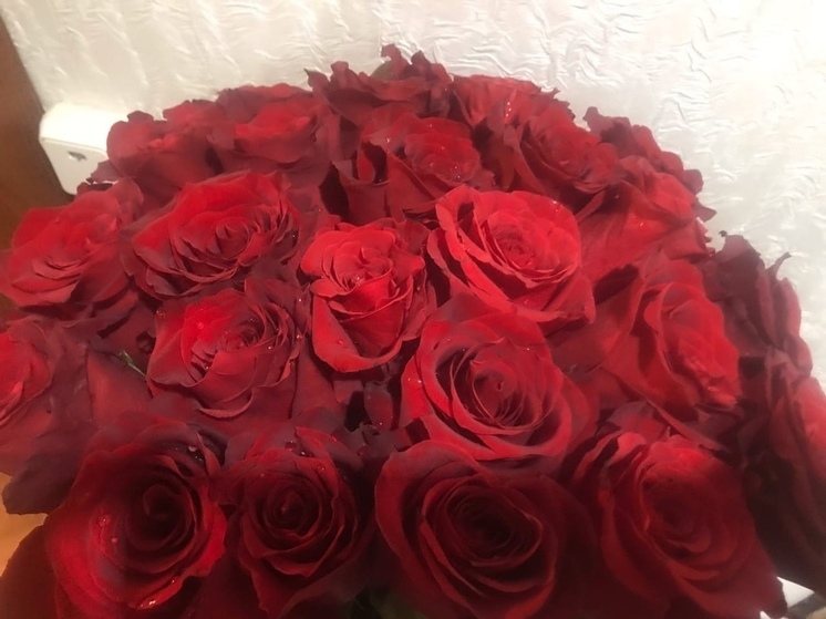 Мошенники обманули рязанку на 940 000 рублей под предлогом доставки цветов