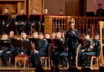 В преддверии Дня народного единства в Архангельске прошёл концерт оркестра штаба Ленинградского военного округа