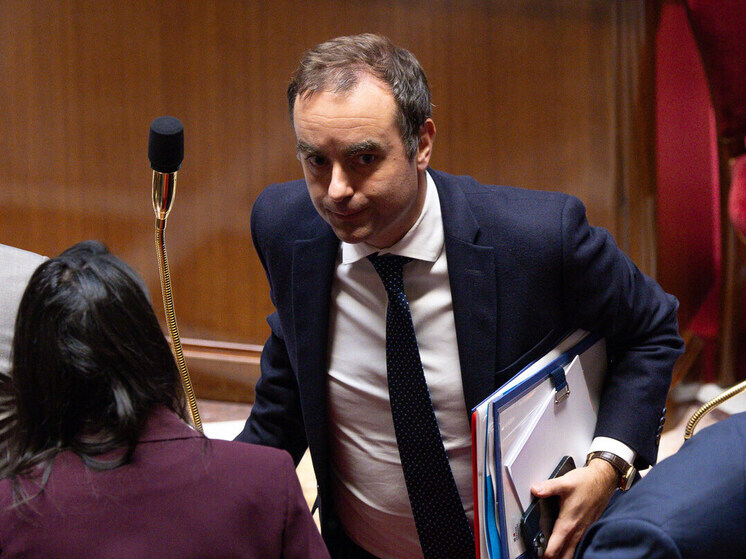 Затянувшиеся обсуждения бюджета могут привести к отставке Себастьяна Лекорню