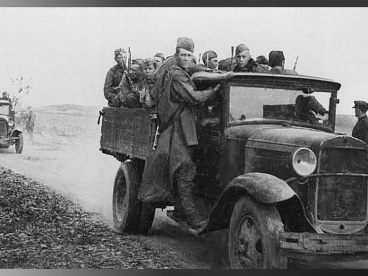 Армия рулит: как советские военные шоферы боролись с запотеванием стекол машины0