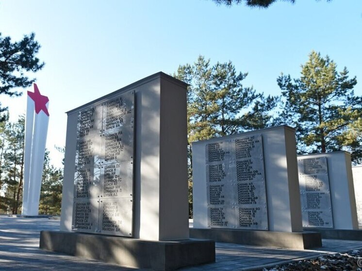 В Барнауле отремонтировали памятник воинам, погибшим от ран в годы ВОВ