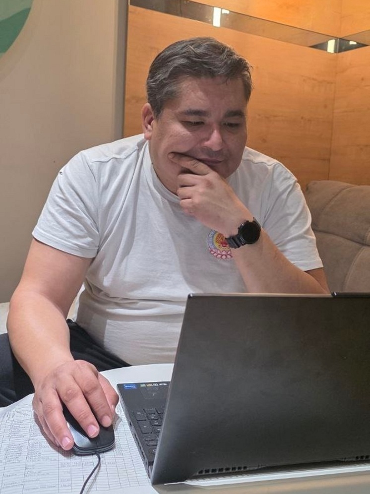 В Элисте провели онлайн-игры для юных шахматистов Антрацита