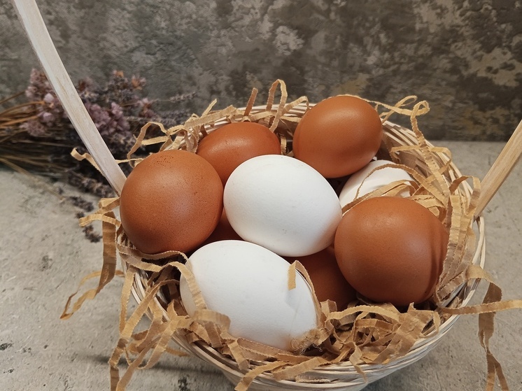 Производители вводят в заблуждение надписями о витаминах в яйцах