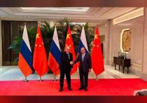 Премьер-министр России Михаил Мишустин провел рабочую встречу с главой правительства Китая Ли Цяном в Ханчжоу — административном центре провинции Чжэцзян