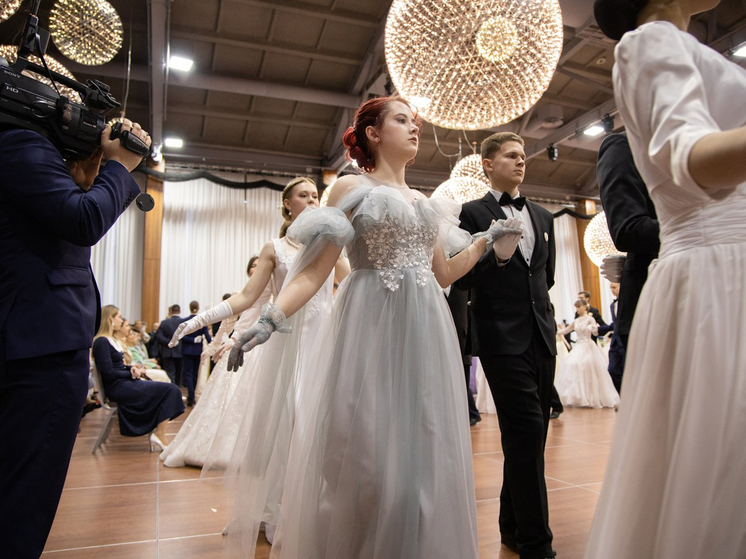 Псковский молодежный центр открыл регистрацию на «Сретенский бал: по следам истории»