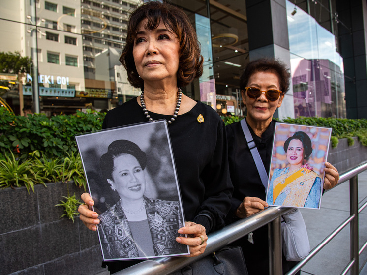 Таиланд после смерти королевы-матери погрузился в траур