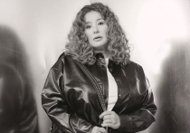 Актриса Юлия Куварзина, известная по сериалам «Не родись красивой» и «Воронины», недавно с чувством глубокого удивления отметила свой 50-летний юбилей и поделилась важными жизненными уроками в блиц-интервью журналу «Атмосфера»