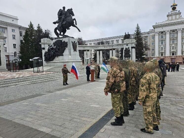 В Уфе бойцов проводили в зоне СВО после отпуска