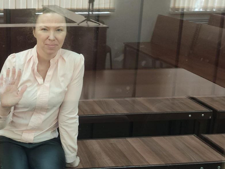 Суд присяжных единогласно (все шесть) оправдал жительницу Екатеринбурга Наталью Исаеву, обвиняемую в организации убийства по найму своего бывшего сожителя