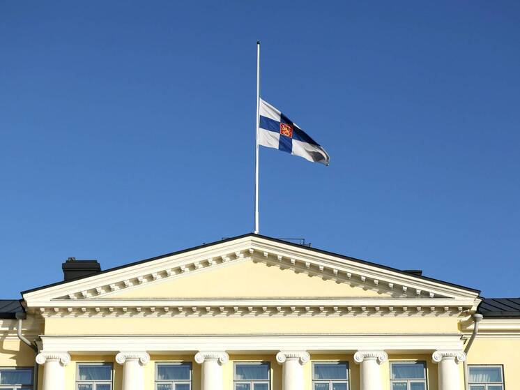 Экономика Финляндии, долгое время считавшаяся образцом стабильности и благополучия в Северной Европе, столкнулась с комплексным кризисом, который ставит под вопрос будущее ее социальной модели. Об этом Der Tagesspiegel (статью перевели ИноСМИ). 