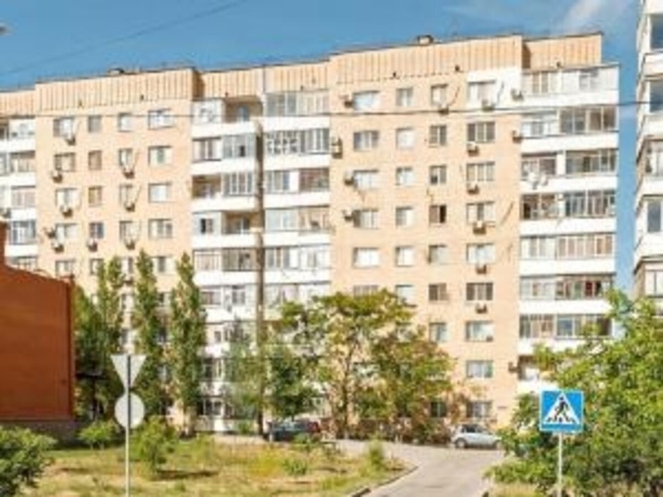 В Волгодонске мужчина скончался, упав с высоты