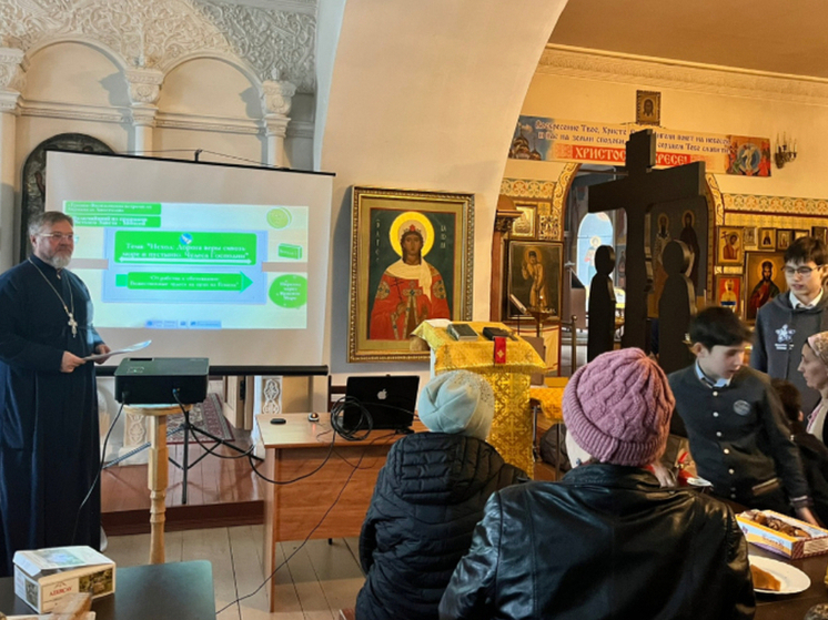 В храмах Орловской епархии проходят занятия по изучению Библии