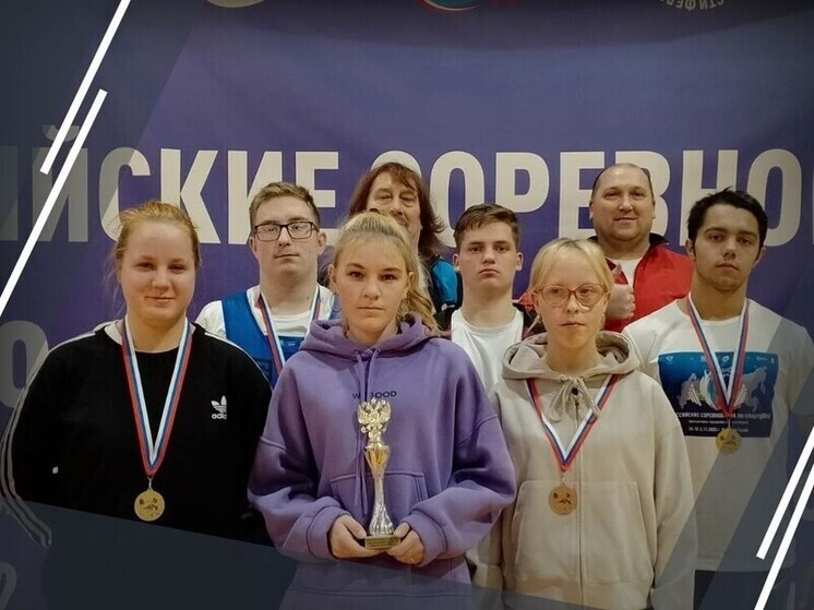 Сборная Кировской области заняла II место на соревнованиях по пауэрлифтингу