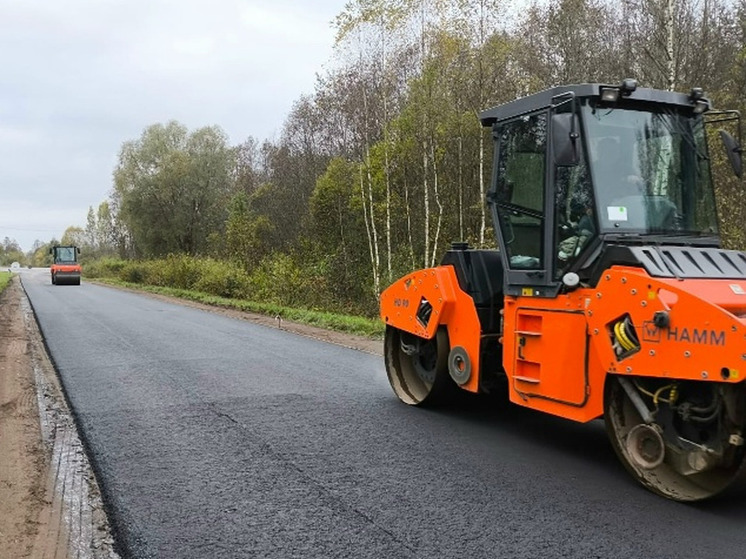 В Солецком округе отремонтировали дорогу на съезде с федеральной трассы