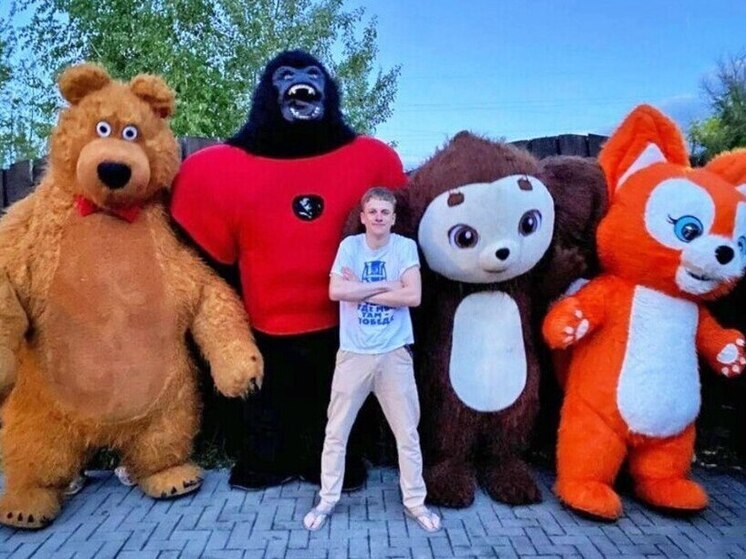 От Михалыча до Бабы Яги: как соцконтракт помог рассказовцу создать фабрику праздников