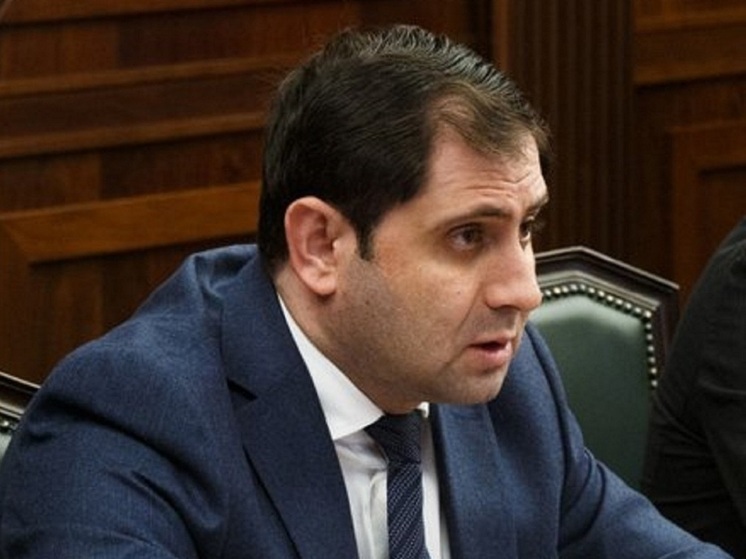 Глава Минобороны Армении Папикян отказался говорить о договоренностях с США