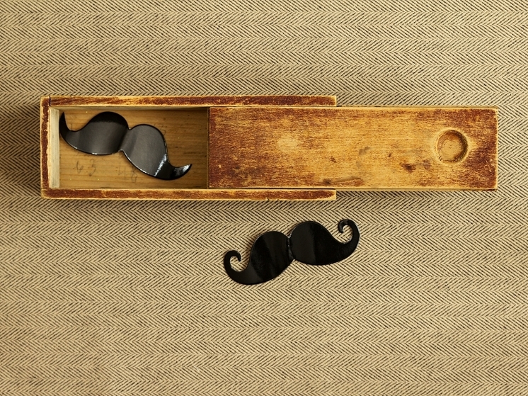 У молодых россиянок начали все чаще расти усы