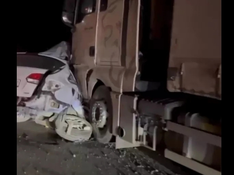 Женщина с девятилетним ребенком погибли в аварии под Шахтами в Ростовской области