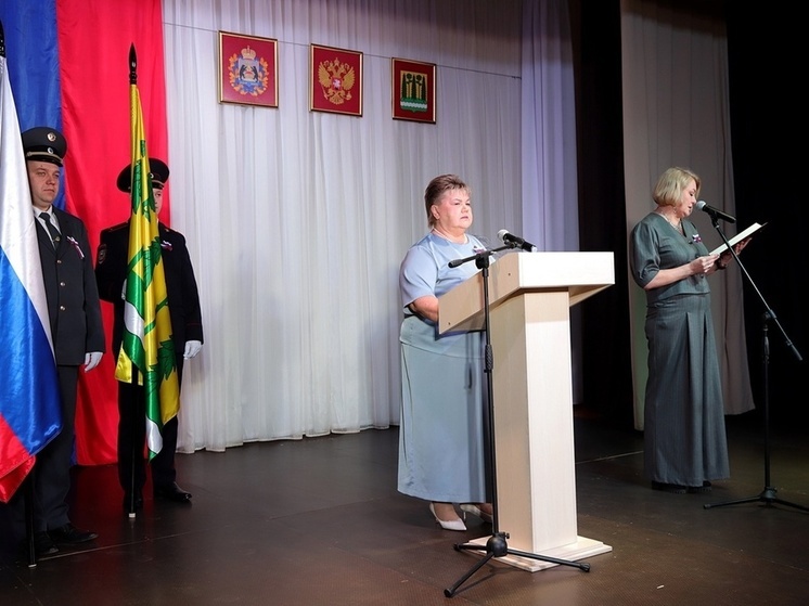 Светлана Новоселова официально вступила в должность главы Хвойнинского округа