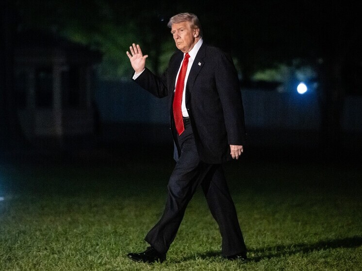 Рейтинг Трампа достиг минимума за время второго срока