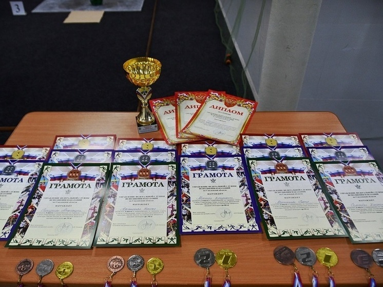 Смоленский спецназ стал победителем на внутриведомственных соревнованиях по гиревому спорту