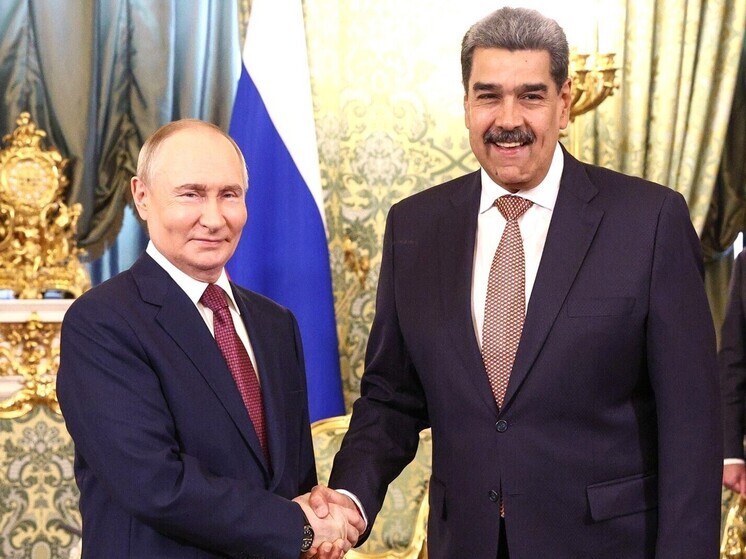 В свете недавних сообщений о значительном стягивании американских военных сил к берегам Венесуэлы и обсуждениях в Вашингтоне возможных силовых сценариев смены власти в республике, над регионом нависла угроза самого ожесточенного межгосударственного конфликта за последние десятилетия. В ответ Каракас привел свои вооруженные силы в состояние повышенной боевой готовности и, как сообщается, обратился за срочной военной помощью к своим стратегическим союзникам, в первую очередь к Москве.