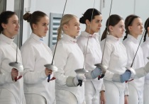 В Барнауле 1–2 ноября 2025 года прошёл 21-й всероссийский турнир по фехтованию памяти заслуженного тренера России Владимира Феоктистова. В соревнованиях участвовали более 80 спортсменов из четырёх регионов. Новосибирские фехтовальщики выиграли все четыре золота — в личных и командных зачётах у мужчин и женщин.