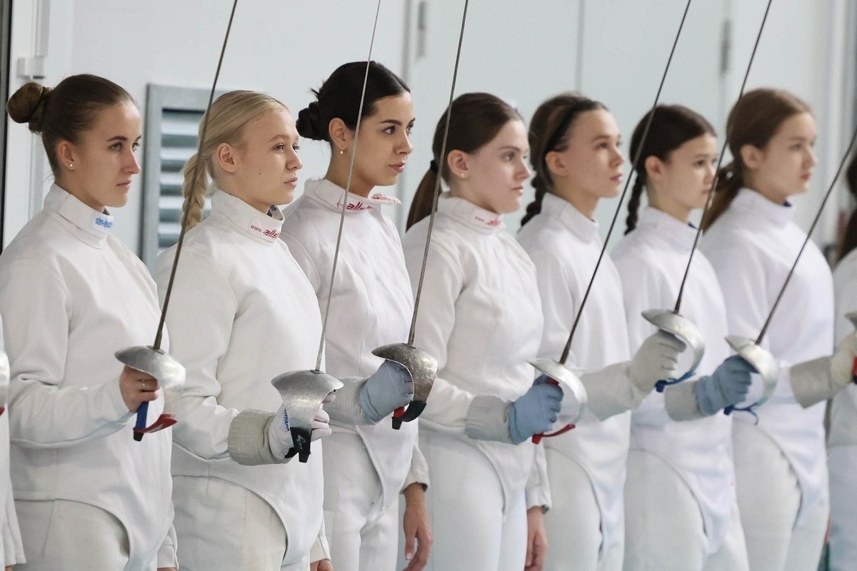 Более 80 фехтовальщиков состязались в Барнауле за Кубок Феоктистова