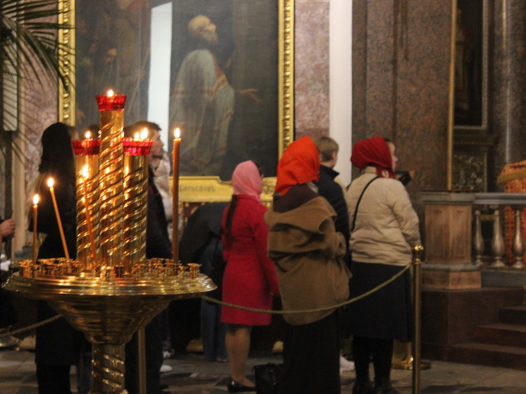 Православные жители Хакасии отмечают праздник Казанской иконы Божией Матери