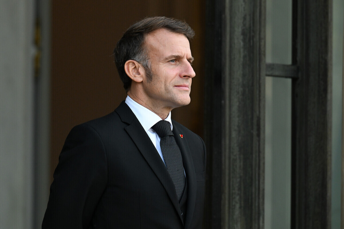 На Западе заявили о "войне", развязанной Макроном