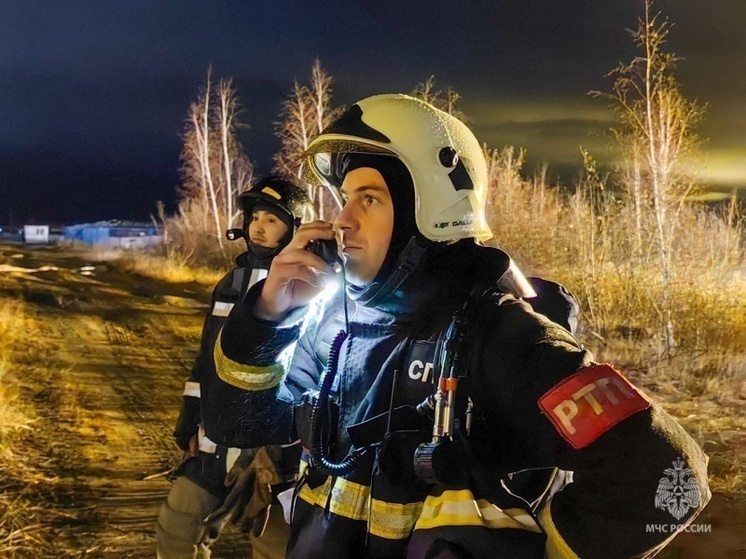 Маирбег Цховребов, заместитель начальника службы пожаротушения и начальник дежурной смены пятого отряда Федеральной противопожарной службы по Республике Саха (Якутия), в преддверии Дня народного единства призывает вспомнить о жизни в Советском Союзе, считая, что дух единства и дружбы народов того времени необходимо возрождать в современном обществе