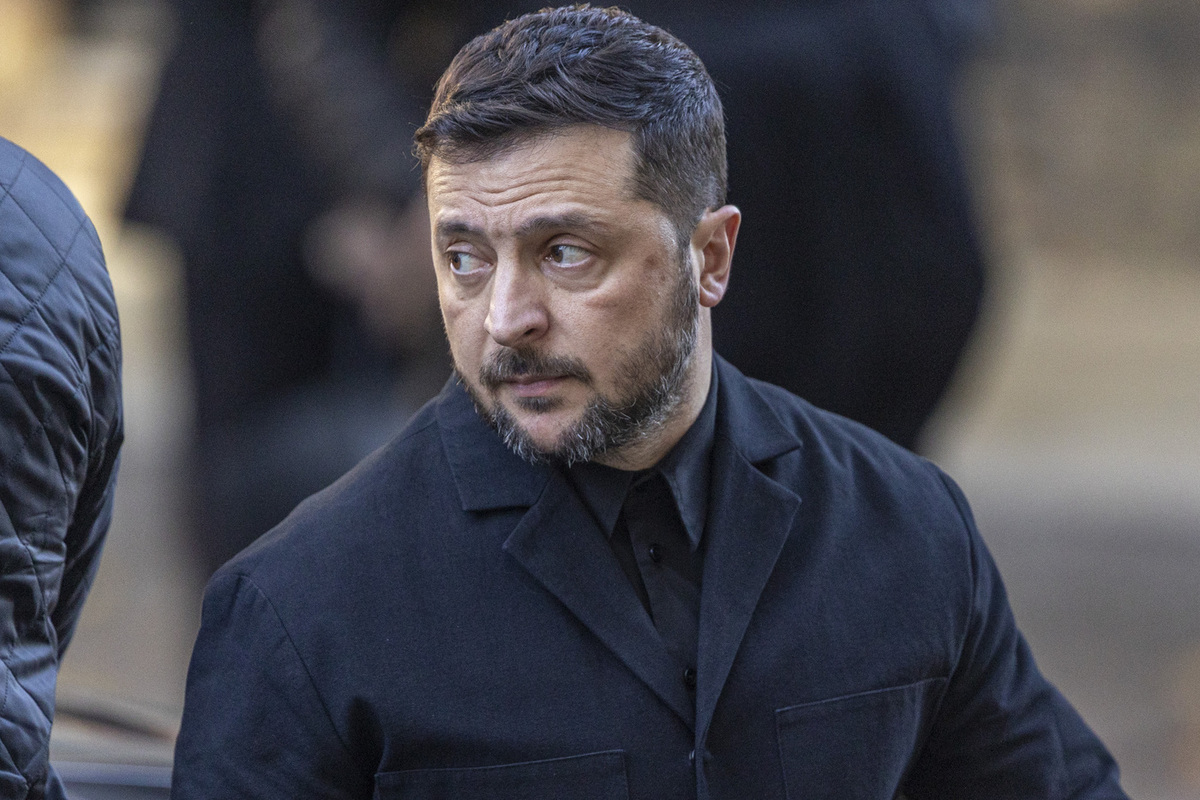 На Западе сообщили о конфликте между Зеленским и Сырским