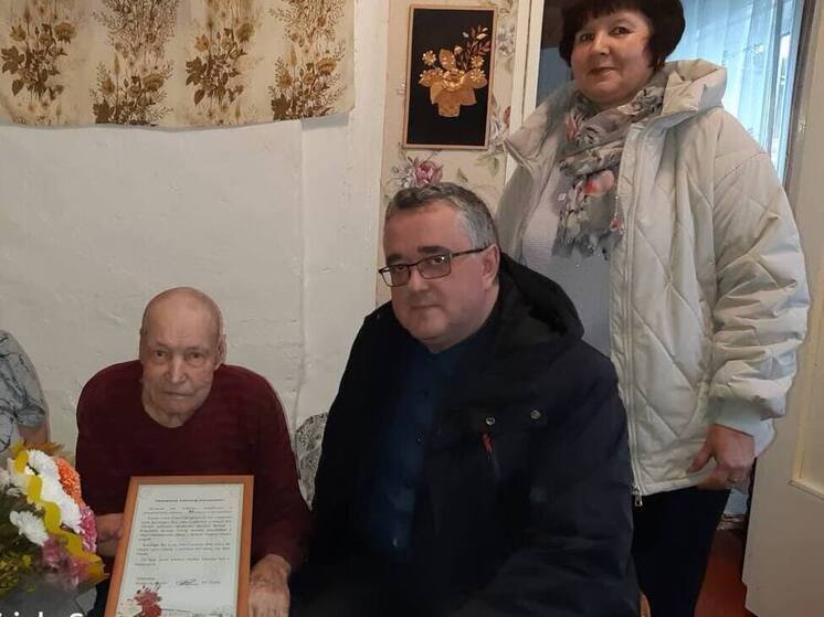 В Куйбышевском округе отметили юбилей земляка – малолетнего узника