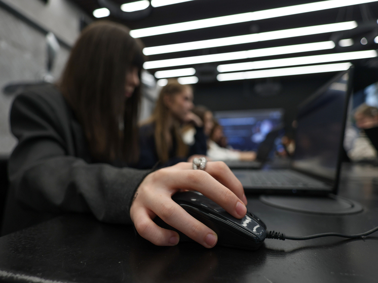 В мире сокращаются рабочие места, связанные с творческой реализацией