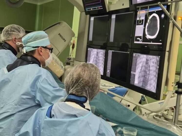 Врачи Педиатрического университета спасли жизнь подростку после ДТП в Песочном