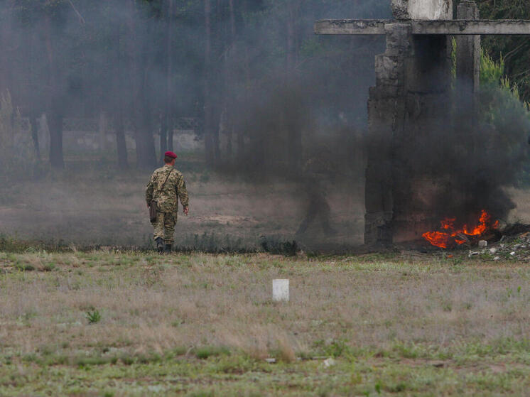 Боец ВСУ разгневан новостями, которые передаются по украинскому телевиденью