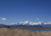 Пять альпинистов и два гида погибли в результате схода лавины в Непале, сообщают официальные лица