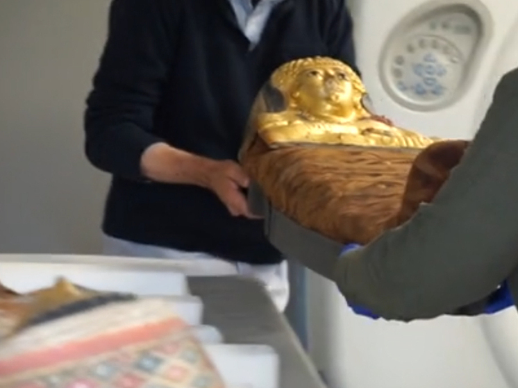 Раскрыта тайна зеленой мумии похороненного сотни лет назад подростка