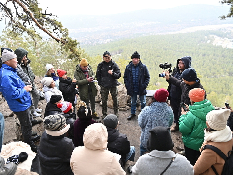 Блогеры и глава Бурятии встретились на самой длинной в ДФО тропе