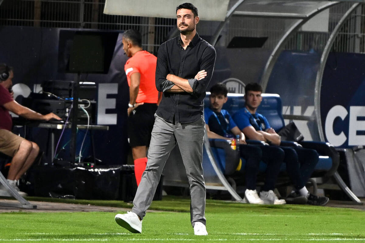 В «Целе» сделали заявление по поводу возможного ухода тренера Альберта Риеры в «Спартак»