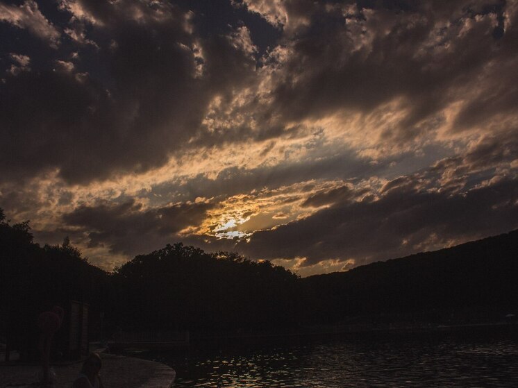 Петербуржцы могут столкнуться с магнитной бурей из-за солнечной вспышки 4 ноября