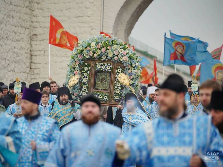 Крестный ход в Казани собрал около семи тысяч участников