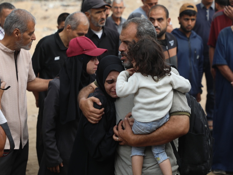 Мерц: если кто-то откажется вернуться на родину, сможем их депортировать